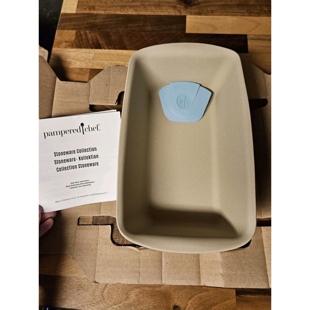 NIB Pampered Chef Stone Loaf Pan #100221 Stoneware Bread Baking Pan - Picture 2 of 4